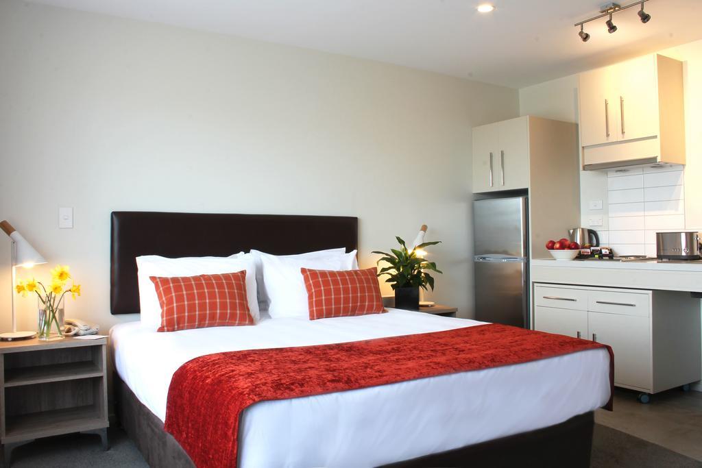 Quest Taupo Aparthotel Bagian luar foto