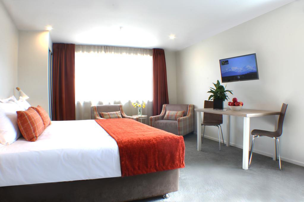 Quest Taupo Aparthotel Bagian luar foto