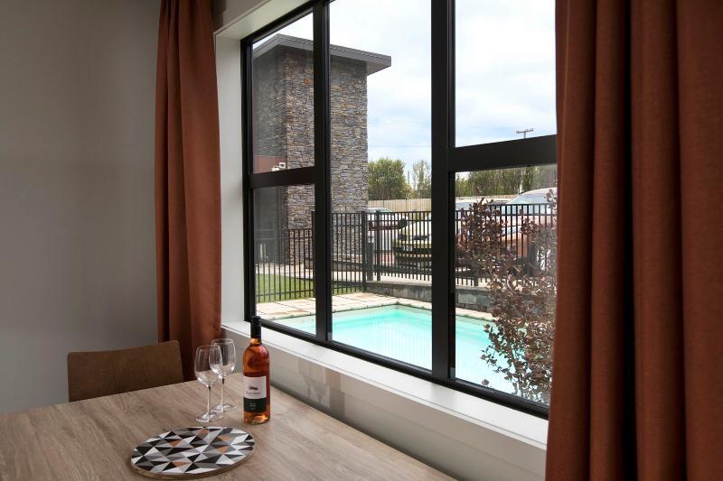 Quest Taupo Aparthotel Bagian luar foto
