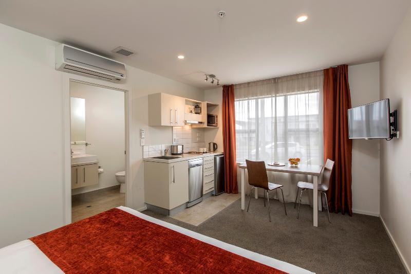 Quest Taupo Aparthotel Bagian luar foto
