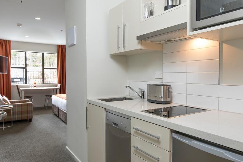 Quest Taupo Aparthotel Bagian luar foto